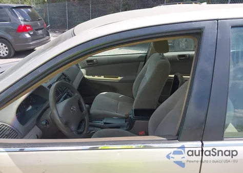 2004 Toyota Camry Le из США, поврежденный, VIN 4T1BE32KX4U933814